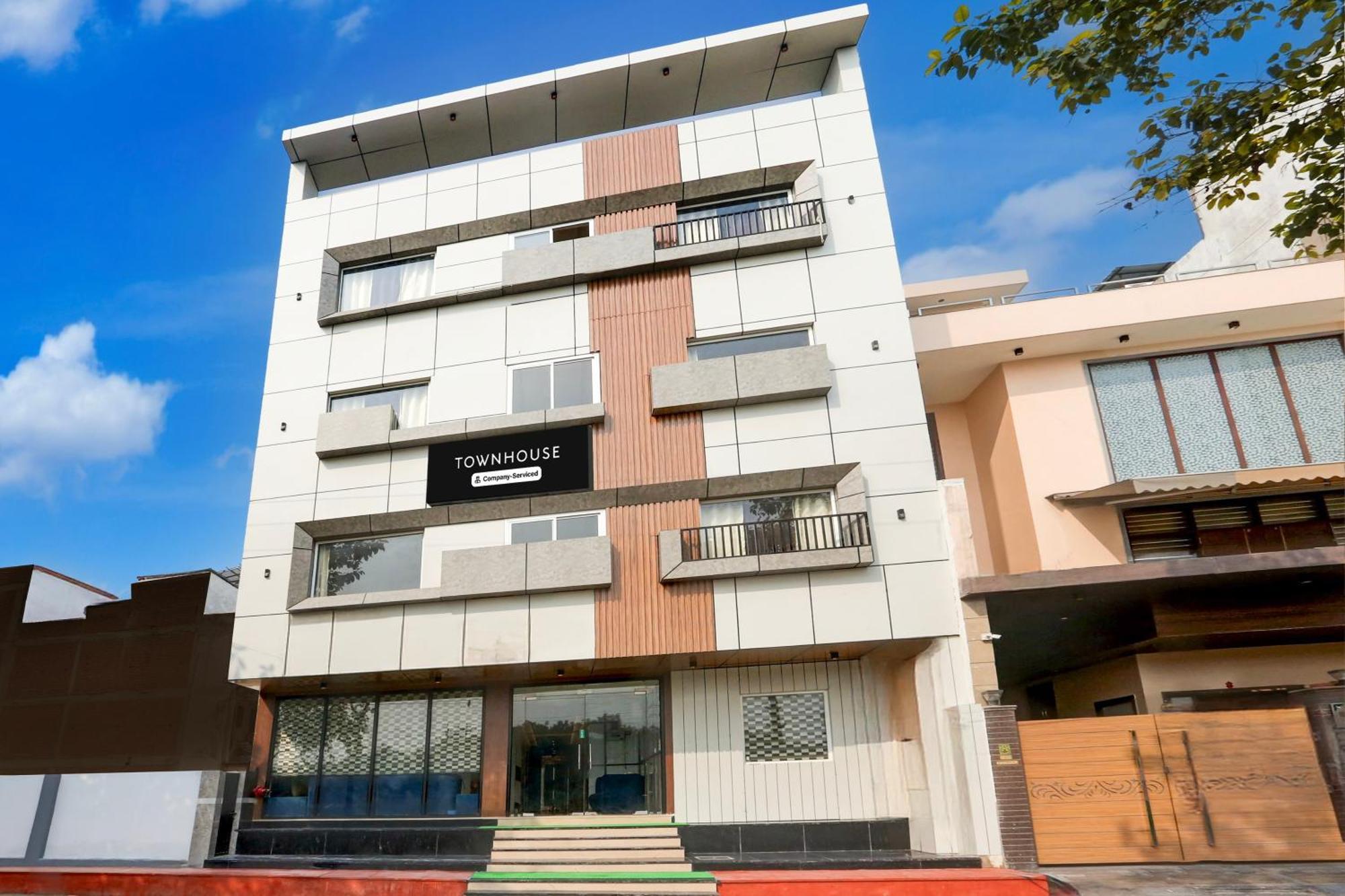 Super Townhouse Taj Nagri Phase 2 Formerly Grand Rivera Tājganj Екстериор снимка